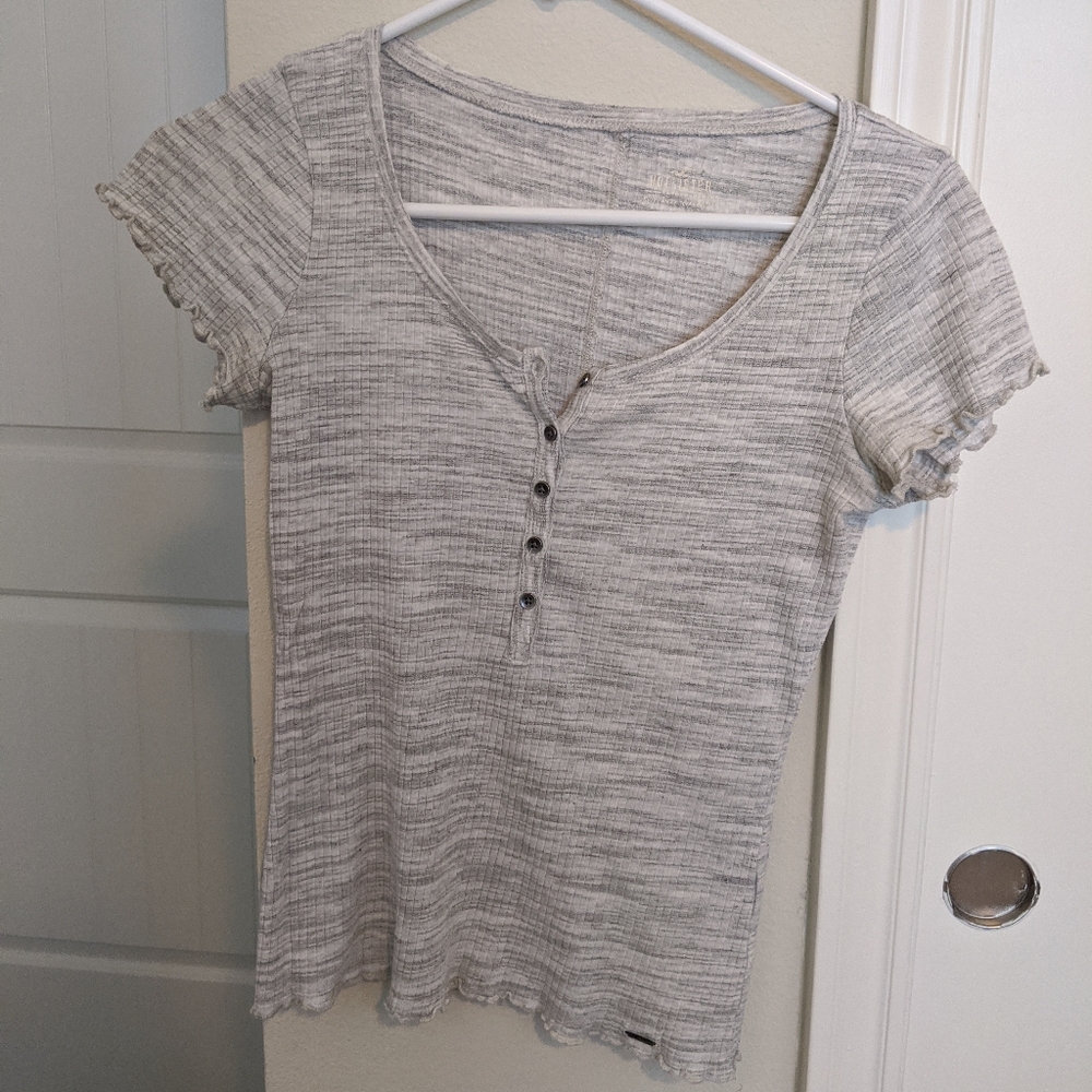 Hollister Lettuce Trim Heather Grey Shirt